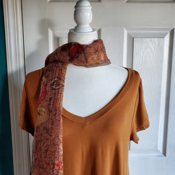 Floral Scarf Brown, red, green EUC - Picture 12 of 16